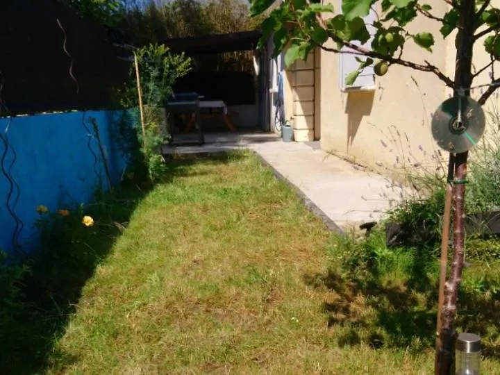 Les Papyrus Avec Draps Villa Arles 0*,